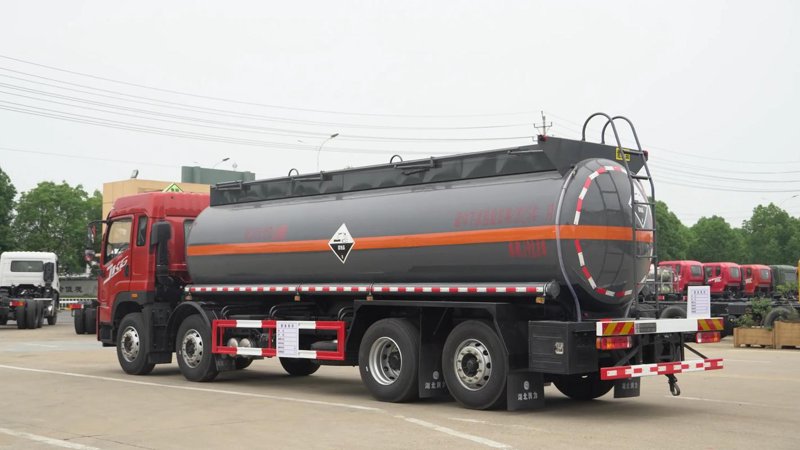 洒水车价格动态解析：城市绿化与环境治理的利器