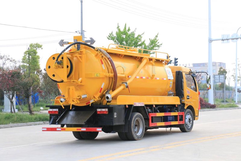 揭秘专用汽车：为特殊需求定制的运输工具