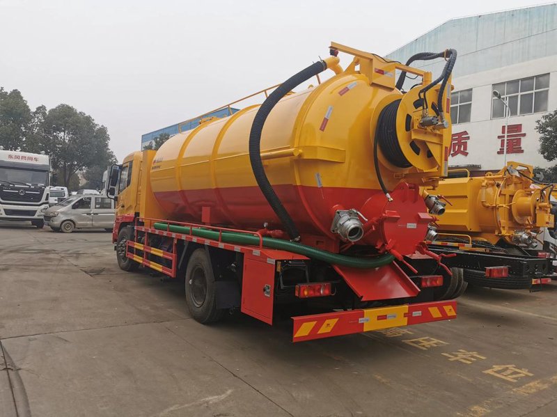环卫车